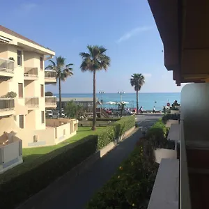 Appartamento A Due Passi Dal Mare, Vallecrosia